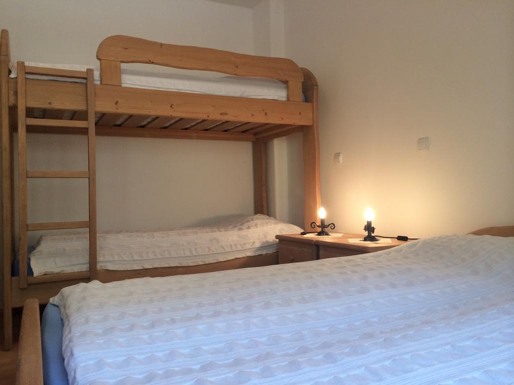 Apartments Pod Macesnovo Streho Solčava Rom bilde