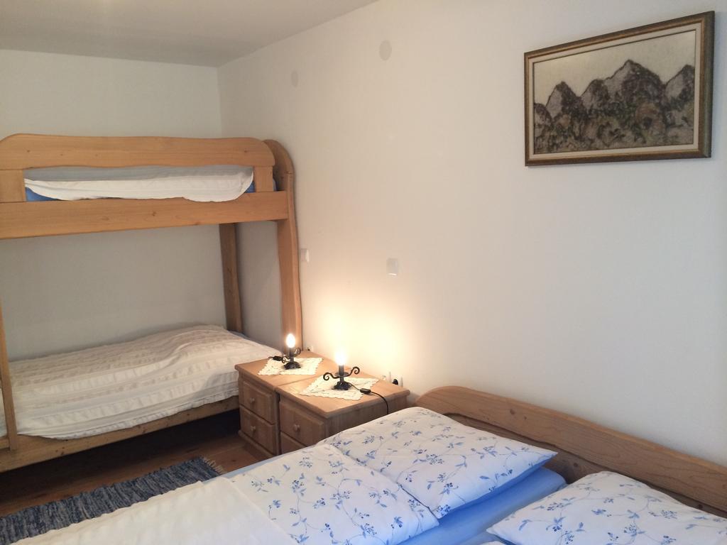 Apartments Pod Macesnovo Streho Solčava Rom bilde